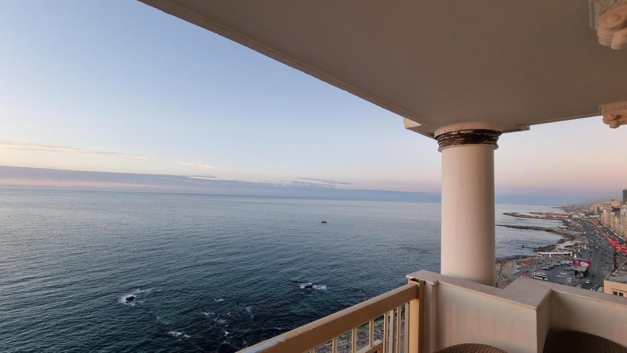 Alex Sea View Apartment - Families Only アレクサンドリア エクステリア 写真